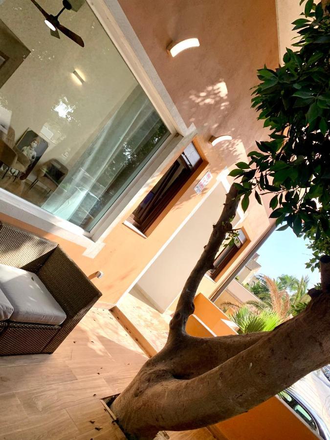 AMPLIA VIVIENDA NEW para12 pers a 4 min caminando de PLAYA con Terraza, Piscina Com, Wifi, Ventiladores de techo, Lavavajillas Roquetas de Mar Exterior foto